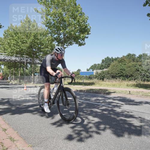 09.08.2026 - GEWOBA Citytriathlon Bremen Michael Burmester http://msf.ph/oto/9957591 09.08.2026 13:13:44 Radfahren 568, 759, 763, 840, 871, 1156 meine-sportfotos.de