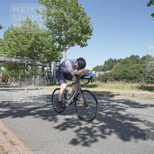 09.08.2026 - GEWOBA Citytriathlon Bremen Michael Burmester http://msf.ph/oto/9957625 09.08.2026 13:15:09 Radfahren 565, 653, 762, 948, 1017, 1126, 1136 meine-sportfotos.de