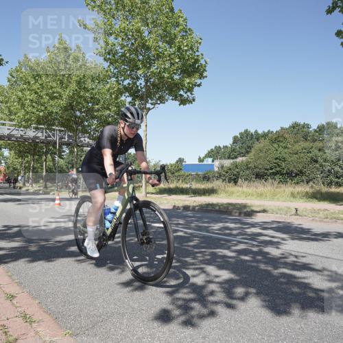 09.08.2026 - GEWOBA Citytriathlon Bremen Michael Burmester http://msf.ph/oto/9957640 09.08.2026 13:15:41 Radfahren 673, 727, 809, 844, 888, 954 meine-sportfotos.de