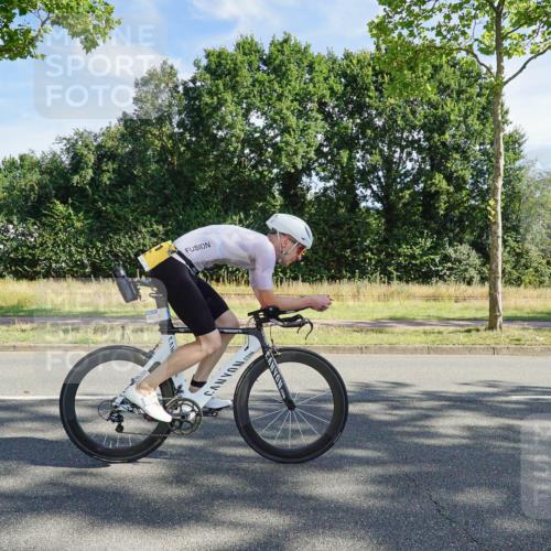 09.08.2026 - GEWOBA Citytriathlon Bremen Michael Burmester http://msf.ph/oto/9957701 09.08.2026 10:23:21 Radfahren 284, 308, 351 meine-sportfotos.de