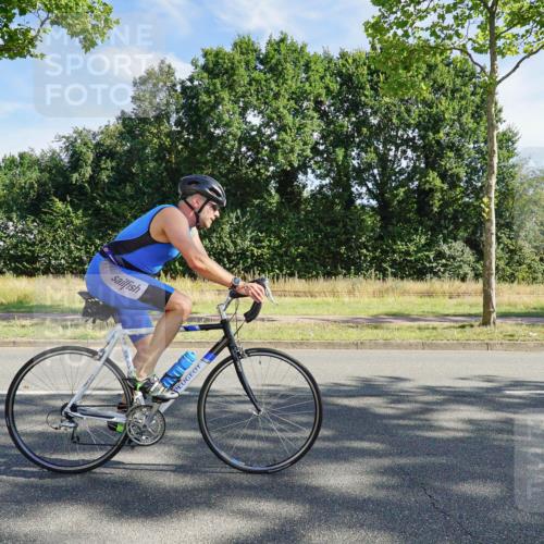 09.08.2026 - GEWOBA Citytriathlon Bremen Michael Burmester http://msf.ph/oto/9957711 09.08.2026 10:24:33 Radfahren 286, 297, 393 meine-sportfotos.de