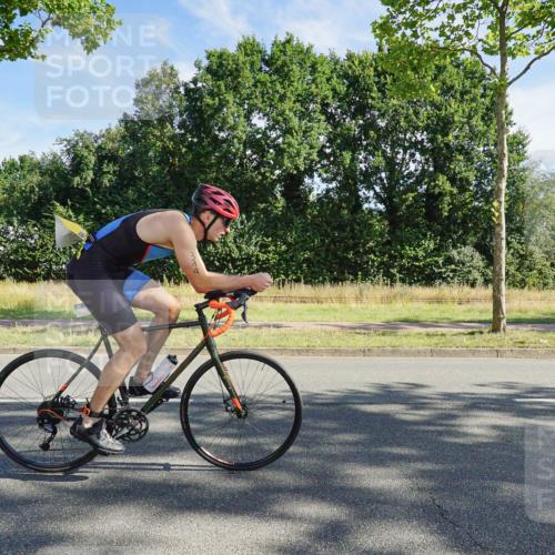 09.08.2026 - GEWOBA Citytriathlon Bremen Michael Burmester http://msf.ph/oto/9957763 09.08.2026 10:26:45 Radfahren 290, 296, 315, 319, 383, 463 meine-sportfotos.de