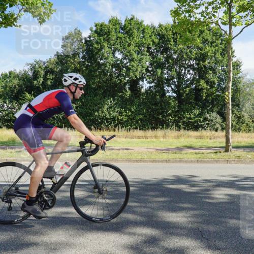 09.08.2026 - GEWOBA Citytriathlon Bremen Michael Burmester http://msf.ph/oto/9957774 09.08.2026 10:27:20 Radfahren 342, 368, 375, 391, 447, 523 meine-sportfotos.de