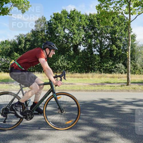 09.08.2026 - GEWOBA Citytriathlon Bremen Michael Burmester http://msf.ph/oto/9957837 09.08.2026 10:29:27 Radfahren 295, 327, 352, 355, 359, 363, 408, 478 meine-sportfotos.de