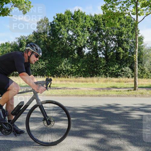 09.08.2026 - GEWOBA Citytriathlon Bremen Michael Burmester http://msf.ph/oto/9957855 09.08.2026 10:29:56 Radfahren 289, 312, 388, 403, 406, 479, 516, 528 meine-sportfotos.de