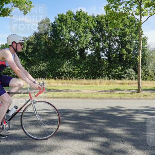 09.08.2026 - GEWOBA Citytriathlon Bremen Michael Burmester http://msf.ph/oto/9957863 09.08.2026 10:30:10 Radfahren 221, 313, 350, 366, 516, 528 meine-sportfotos.de