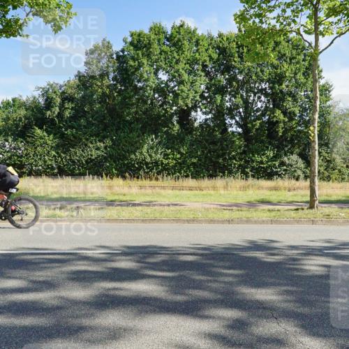 09.08.2026 - GEWOBA Citytriathlon Bremen Michael Burmester http://msf.ph/oto/9957867 09.08.2026 10:30:20 Radfahren 221, 294, 350, 407 meine-sportfotos.de