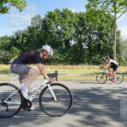 09.08.2026 - GEWOBA Citytriathlon Bremen Michael Burmester http://msf.ph/oto/9957899 09.08.2026 10:31:26 Radfahren 304, 365, 454, 472 meine-sportfotos.de