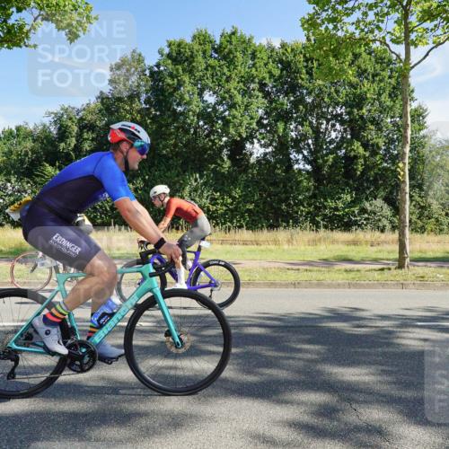 09.08.2026 - GEWOBA Citytriathlon Bremen Michael Burmester http://msf.ph/oto/9957948 09.08.2026 10:32:36 Radfahren 7, 39, 131, 303, 324, 374, 385, 515 meine-sportfotos.de