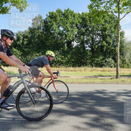 09.08.2026 - GEWOBA Citytriathlon Bremen Michael Burmester http://msf.ph/oto/9957968 09.08.2026 10:33:00 Radfahren 1, 83, 103, 173, 305, 353, 370, 413, 419, 453, 457, 486, 493, 503, 508, 526 meine-sportfotos.de
