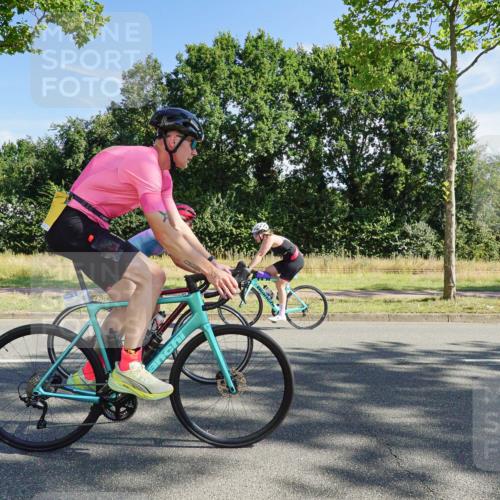 09.08.2026 - GEWOBA Citytriathlon Bremen Michael Burmester http://msf.ph/oto/9957970 09.08.2026 10:33:01 Radfahren 1, 83, 103, 173, 305, 353, 370, 413, 419, 453, 457, 486, 493, 503, 508, 526 meine-sportfotos.de