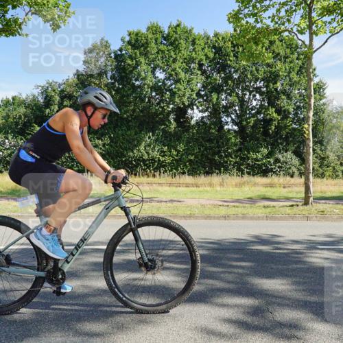 09.08.2026 - GEWOBA Citytriathlon Bremen Michael Burmester http://msf.ph/oto/9957997 09.08.2026 10:33:48 Radfahren 215, 280, 455, 474, 492, 510, 532 meine-sportfotos.de
