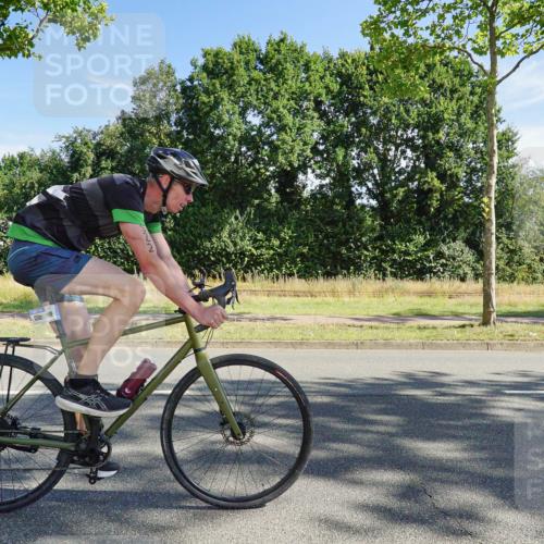 09.08.2026 - GEWOBA Citytriathlon Bremen Michael Burmester http://msf.ph/oto/9958001 09.08.2026 10:34:00 Radfahren 215, 292, 306, 448, 455, 474, 490, 522, 531 meine-sportfotos.de