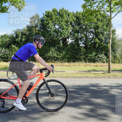 09.08.2026 - GEWOBA Citytriathlon Bremen Michael Burmester http://msf.ph/oto/9958007 09.08.2026 10:34:08 Radfahren 292, 306, 448, 477, 490, 495, 522, 531 meine-sportfotos.de