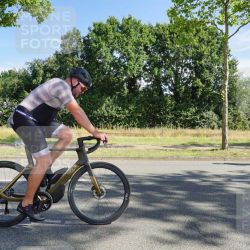 09.08.2026 - GEWOBA Citytriathlon Bremen Michael Burmester http://msf.ph/oto/9958032 09.08.2026 10:34:44 Radfahren 47, 99, 137, 193, 209, 367, 399, 439, 521 meine-sportfotos.de
