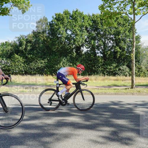 09.08.2026 - GEWOBA Citytriathlon Bremen Michael Burmester http://msf.ph/oto/9958057 09.08.2026 10:35:12 Radfahren 27, 129, 143, 169, 195, 326, 436, 440, 446, 467, 473, 476, 487, 513, 527 meine-sportfotos.de