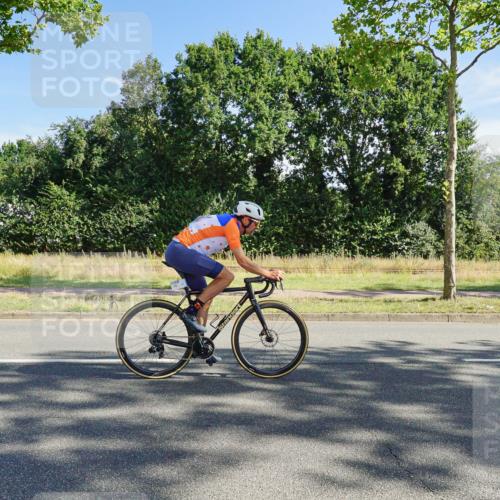 09.08.2026 - GEWOBA Citytriathlon Bremen Michael Burmester http://msf.ph/oto/9958060 09.08.2026 10:35:16 Radfahren 3, 27, 129, 143, 169, 195, 243, 326, 436, 440, 446, 467, 473, 476, 487, 527 meine-sportfotos.de
