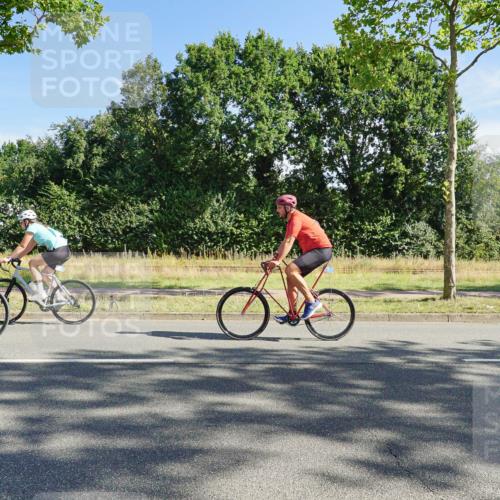 09.08.2026 - GEWOBA Citytriathlon Bremen Michael Burmester http://msf.ph/oto/9958087 09.08.2026 10:35:42 Radfahren 15, 17, 29, 37, 43, 57, 87, 107, 119, 141, 181, 201, 217, 361, 423, 462, 504, 509 meine-sportfotos.de