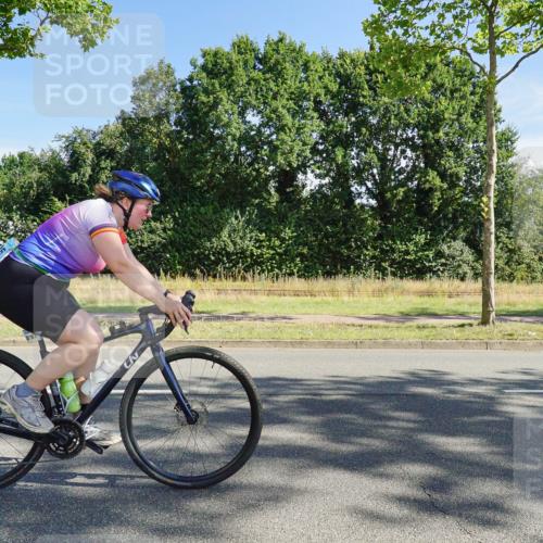 09.08.2026 - GEWOBA Citytriathlon Bremen Michael Burmester http://msf.ph/oto/9958136 09.08.2026 10:36:43 Radfahren 19, 41, 67, 93, 157, 163, 191, 223, 225, 235, 281, 349, 426, 491 meine-sportfotos.de