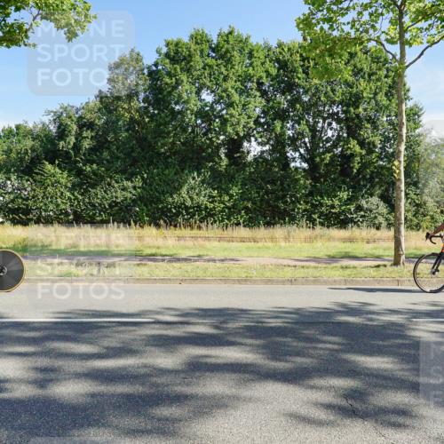 09.08.2026 - GEWOBA Citytriathlon Bremen Michael Burmester http://msf.ph/oto/9958146 09.08.2026 10:37:01 Radfahren 13, 31, 33, 55, 85, 111, 155, 205, 235, 247 meine-sportfotos.de