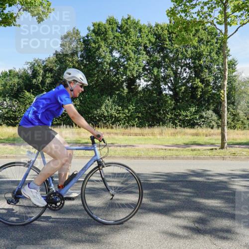 09.08.2026 - GEWOBA Citytriathlon Bremen Michael Burmester http://msf.ph/oto/9958156 09.08.2026 10:37:22 Radfahren 53, 61, 113, 287, 451, 459 meine-sportfotos.de