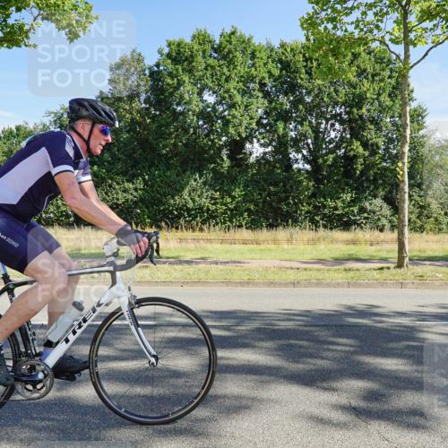 09.08.2026 - GEWOBA Citytriathlon Bremen Michael Burmester http://msf.ph/oto/9958178 09.08.2026 10:38:15 Radfahren 35, 49, 75, 117, 149, 171, 310, 409, 488 meine-sportfotos.de