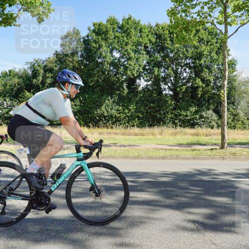 09.08.2026 - GEWOBA Citytriathlon Bremen Michael Burmester http://msf.ph/oto/9958226 09.08.2026 10:40:14 Radfahren 5, 77, 101, 115, 165, 203, 485 meine-sportfotos.de