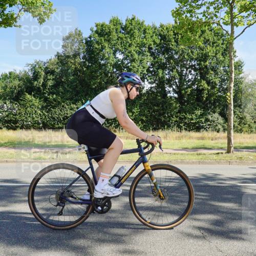 09.08.2026 - GEWOBA Citytriathlon Bremen Michael Burmester http://msf.ph/oto/9958228 09.08.2026 10:40:16 Radfahren 5, 77, 101, 115, 159, 165, 203, 485 meine-sportfotos.de