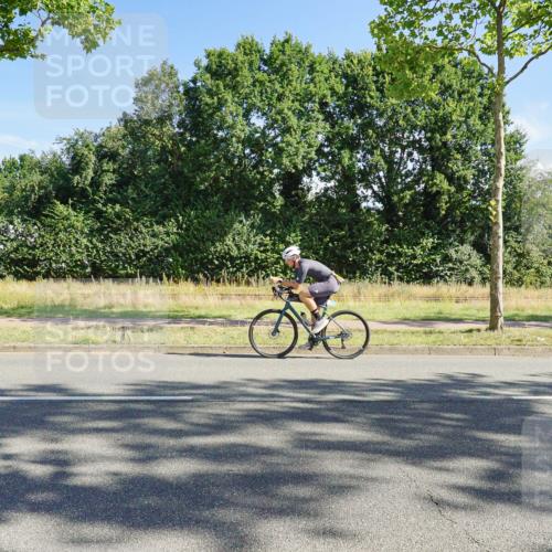 09.08.2026 - GEWOBA Citytriathlon Bremen Michael Burmester http://msf.ph/oto/9958284 09.08.2026 10:42:50 Radfahren 318, 323, 529 meine-sportfotos.de