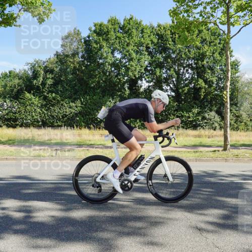 09.08.2026 - GEWOBA Citytriathlon Bremen Michael Burmester http://msf.ph/oto/9958286 09.08.2026 10:42:51 Radfahren 318, 323, 529 meine-sportfotos.de