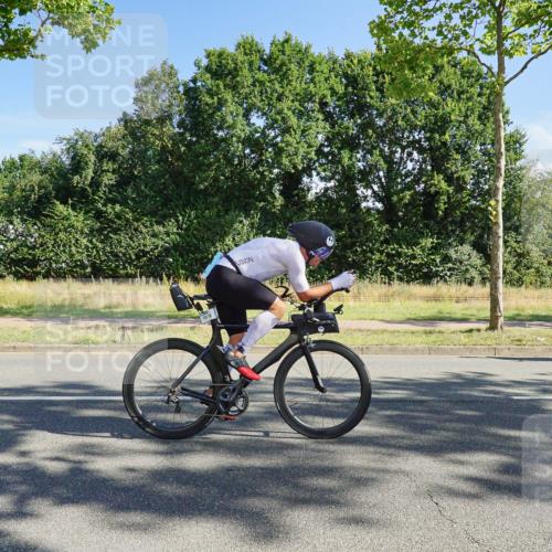 09.08.2026 - GEWOBA Citytriathlon Bremen Michael Burmester http://msf.ph/oto/9958326 09.08.2026 10:44:56 Radfahren 221, 231, 342, 391, 398, 519 meine-sportfotos.de