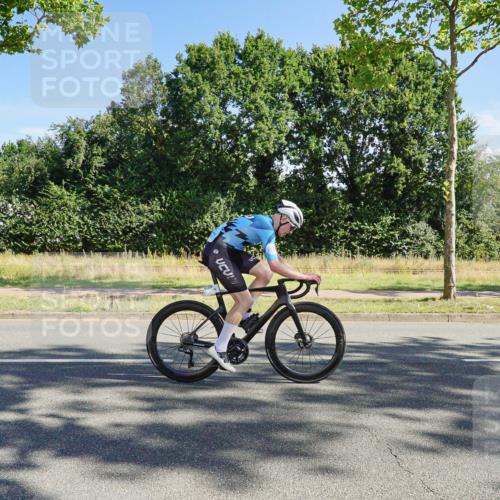 09.08.2026 - GEWOBA Citytriathlon Bremen Michael Burmester http://msf.ph/oto/9958329 09.08.2026 10:45:00 Radfahren 59, 221, 231, 338, 342, 391, 395, 519 meine-sportfotos.de