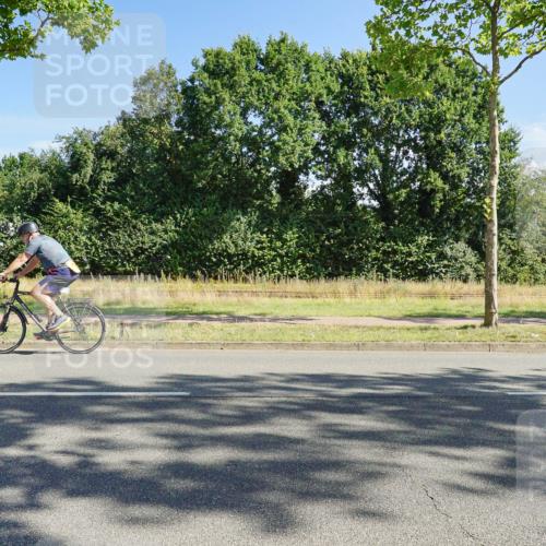 09.08.2026 - GEWOBA Citytriathlon Bremen Michael Burmester http://msf.ph/oto/9958345 09.08.2026 10:45:46 Radfahren 355, 400, 465, 528 meine-sportfotos.de