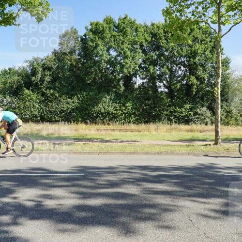 09.08.2026 - GEWOBA Citytriathlon Bremen Michael Burmester http://msf.ph/oto/9958356 09.08.2026 10:46:06 Radfahren 339, 407, 408, 478 meine-sportfotos.de