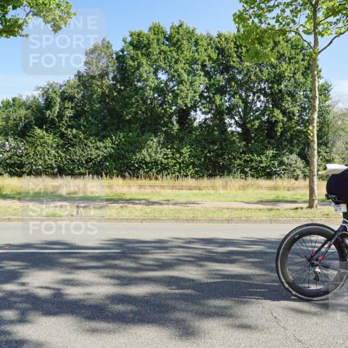 09.08.2026 - GEWOBA Citytriathlon Bremen Michael Burmester http://msf.ph/oto/9958368 09.08.2026 10:46:22 Radfahren 325, 328, 332, 343, 364, 366, 369, 379, 408, 502 meine-sportfotos.de