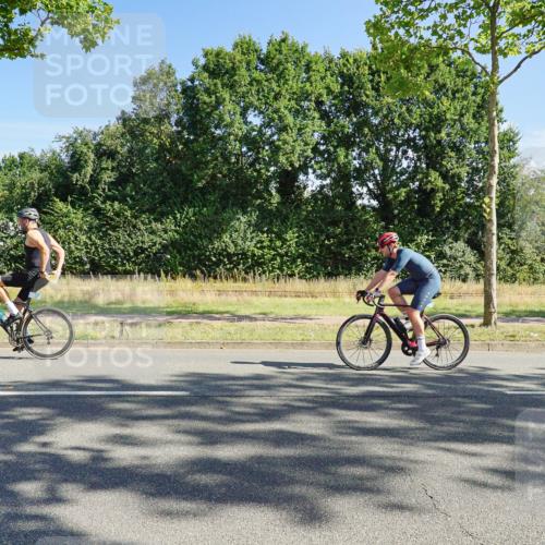 09.08.2026 - GEWOBA Citytriathlon Bremen Michael Burmester http://msf.ph/oto/9958402 09.08.2026 10:47:37 Radfahren 295, 298, 479, 516 meine-sportfotos.de