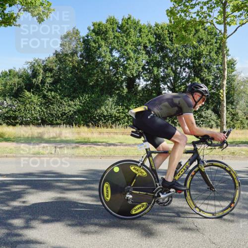 09.08.2026 - GEWOBA Citytriathlon Bremen Michael Burmester http://msf.ph/oto/9958431 09.08.2026 10:48:40 Radfahren 289, 394, 405, 472 meine-sportfotos.de