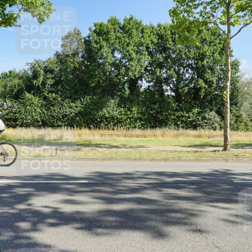 09.08.2026 - GEWOBA Citytriathlon Bremen Michael Burmester http://msf.ph/oto/9958465 09.08.2026 10:49:54 Radfahren 317, 410, 458 meine-sportfotos.de