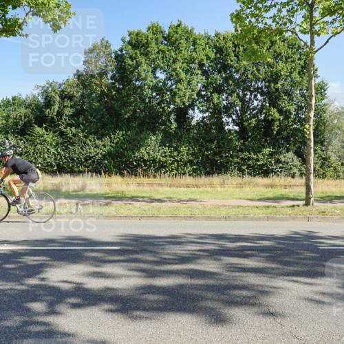 09.08.2026 - GEWOBA Citytriathlon Bremen Michael Burmester http://msf.ph/oto/9958489 09.08.2026 10:50:33 Radfahren 1, 7, 63, 350, 450, 457, 470, 486, 532 meine-sportfotos.de