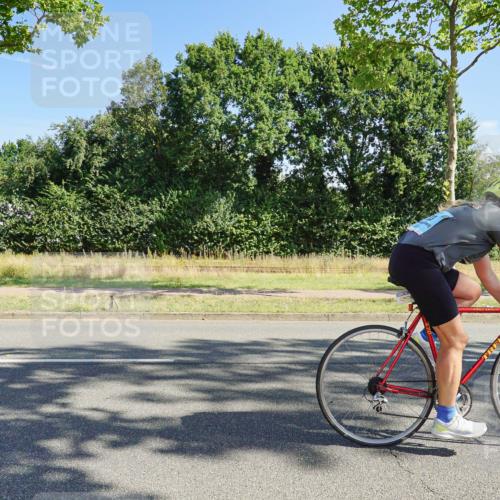 09.08.2026 - GEWOBA Citytriathlon Bremen Michael Burmester http://msf.ph/oto/9958505 09.08.2026 10:51:00 Radfahren 137, 167, 173, 313, 330, 344, 370, 452, 453, 493, 503 meine-sportfotos.de