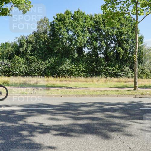 09.08.2026 - GEWOBA Citytriathlon Bremen Michael Burmester http://msf.ph/oto/9958580 09.08.2026 10:53:38 Radfahren 3, 19, 21, 107, 139, 153, 179, 423, 433, 439, 461, 477, 495 meine-sportfotos.de