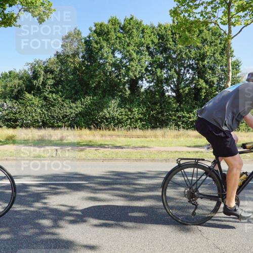 09.08.2026 - GEWOBA Citytriathlon Bremen Michael Burmester http://msf.ph/oto/9958613 09.08.2026 10:54:32 Radfahren 13, 17, 33, 87, 111, 143, 185, 195, 223, 331, 436, 467, 490, 509, 514, 531 meine-sportfotos.de
