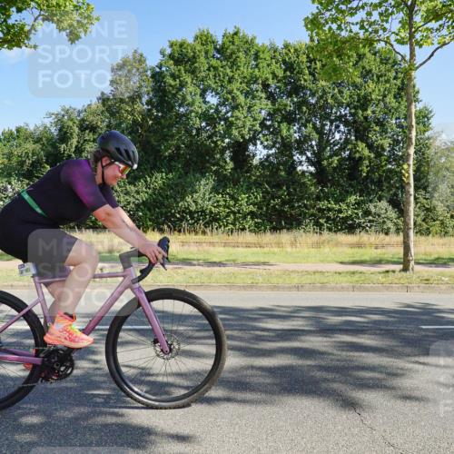 09.08.2026 - GEWOBA Citytriathlon Bremen Michael Burmester http://msf.ph/oto/9958688 09.08.2026 10:56:57 Radfahren 35, 75, 85, 113, 147, 149, 399, 460, 480 meine-sportfotos.de