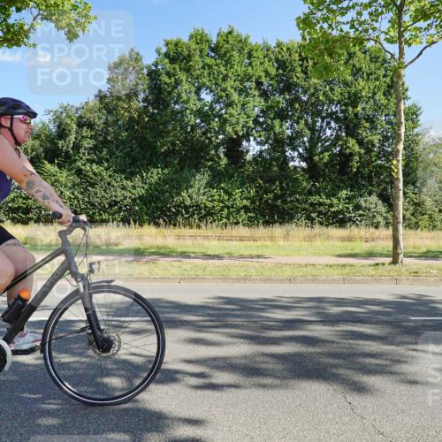 09.08.2026 - GEWOBA Citytriathlon Bremen Michael Burmester http://msf.ph/oto/9958721 09.08.2026 10:59:14 Radfahren 5, 115, 245, 429, 466, 499 meine-sportfotos.de