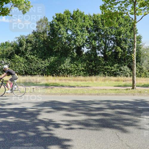 09.08.2026 - GEWOBA Citytriathlon Bremen Michael Burmester http://msf.ph/oto/9958732 09.08.2026 10:59:54 Radfahren 49 meine-sportfotos.de