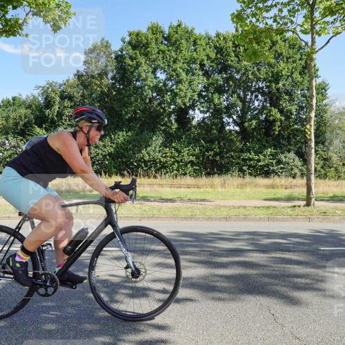 09.08.2026 - GEWOBA Citytriathlon Bremen Michael Burmester http://msf.ph/oto/9958751 09.08.2026 11:00:56 Radfahren 69, 77, 435 meine-sportfotos.de