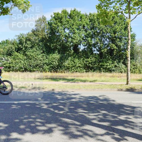 09.08.2026 - GEWOBA Citytriathlon Bremen Michael Burmester http://msf.ph/oto/9958828 09.08.2026 12:04:44 Radfahren 667, 682 meine-sportfotos.de