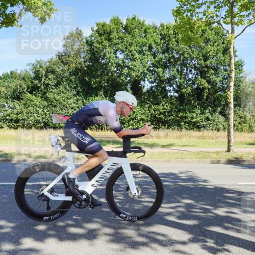 09.08.2026 - GEWOBA Citytriathlon Bremen Michael Burmester http://msf.ph/oto/9958838 09.08.2026 12:05:24 Radfahren 560, 757, 1110 meine-sportfotos.de