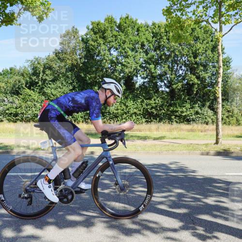 09.08.2026 - GEWOBA Citytriathlon Bremen Michael Burmester http://msf.ph/oto/9958853 09.08.2026 12:05:55 Radfahren 694 meine-sportfotos.de