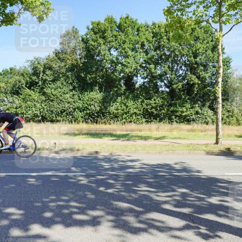 09.08.2026 - GEWOBA Citytriathlon Bremen Michael Burmester http://msf.ph/oto/9958893 09.08.2026 12:07:59 Radfahren 577, 705, 1001 meine-sportfotos.de